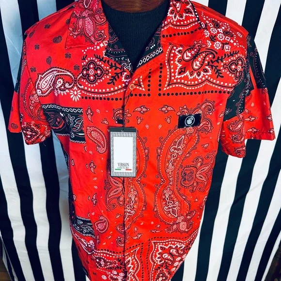 Version Couture Classic Fit Paisley Red/Black Bandana Shirt - Picture 4 of 5
